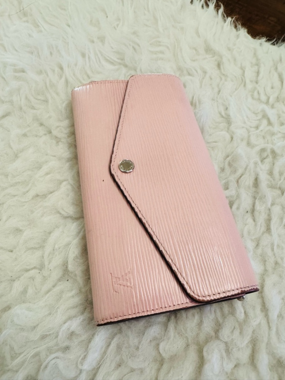 Louis Vuitton Epi Light Pink  Envelope Wallet - Picture 14 of 14